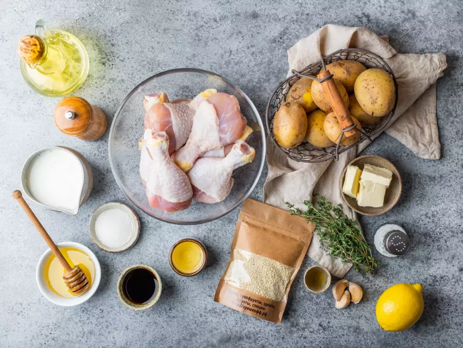 Ингредиенты для рецепта запечённые куриные голени с картофелем