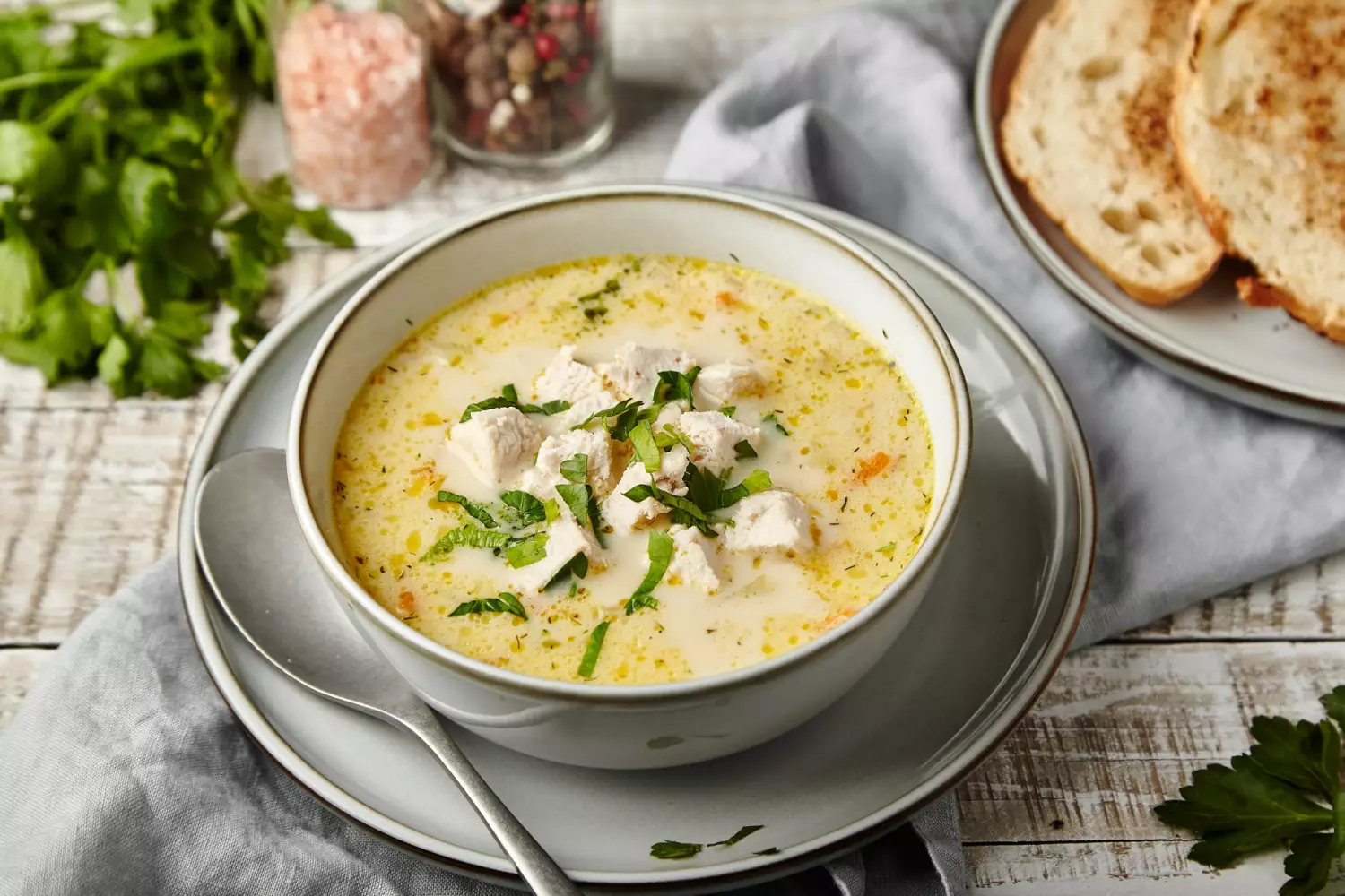 Сырный суп с курицей и кабачками