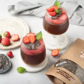 Панна-котта на рисовом молоке с клубникой