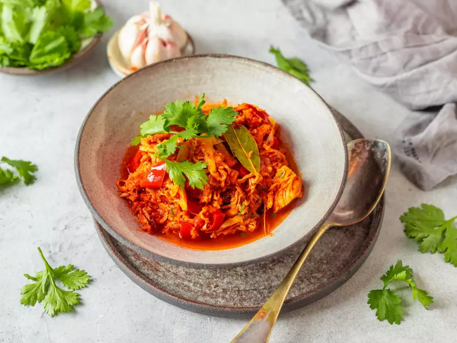 Готовое блюдо чахохбили из курицы