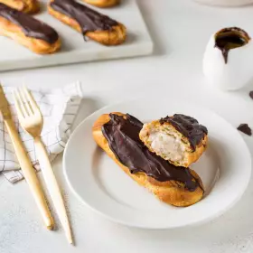 Эклеры с ореховым кремом