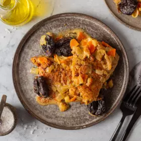 Эскалоп из свинины с черносливом в сливочном соусе