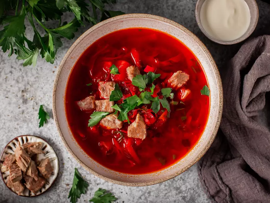 Борщ классический со свёклой и говядиной