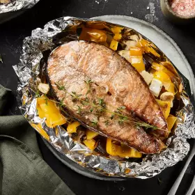 Стейк из сёмги с овощами