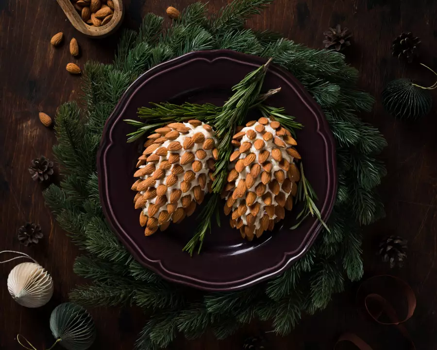 Готовое блюдо салат из курицы «шишки»