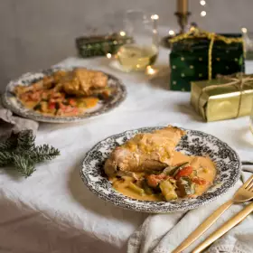 Кролик тушёный в сметане