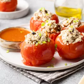 Фаршированные помидоры с сыром тофу