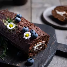 Бисквитный рулет «Полено»