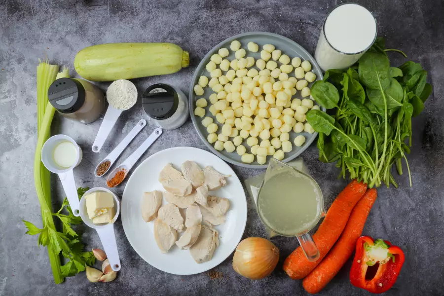 Ингредиенты для рецепта сливочный суп с курицей