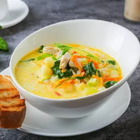 Сливочный суп с курицей