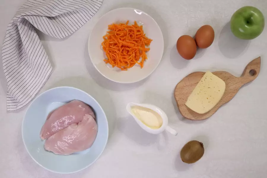 Ингредиенты для рецепта салат с курицей и киви