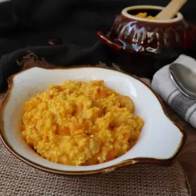 Пшённая каша с тыквой на молоке