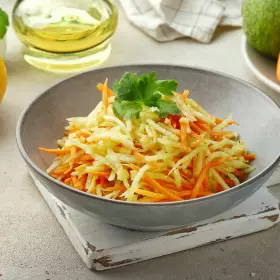 Салат из зелёной редьки