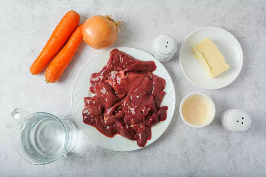 Ингредиенты для рецепта паштет из куриной печени в домашних условиях