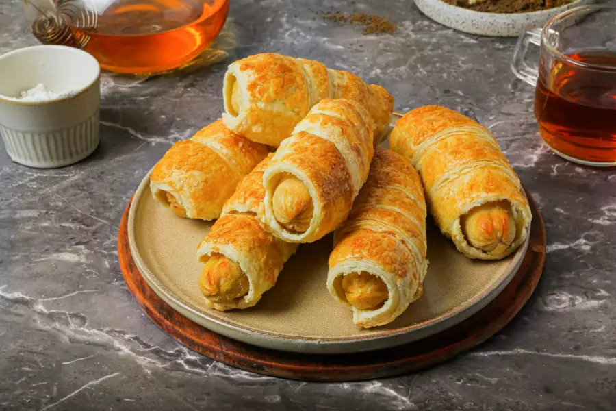 Готовое блюдо домашние куриные сосиски