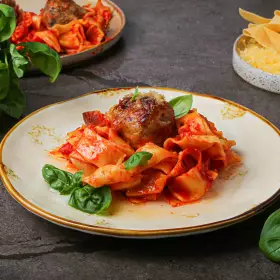 Макароны гнёзда с фаршем в духовке