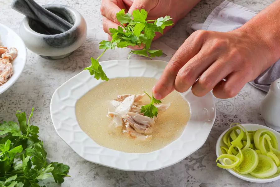 Готовое блюдо куриный бульон
