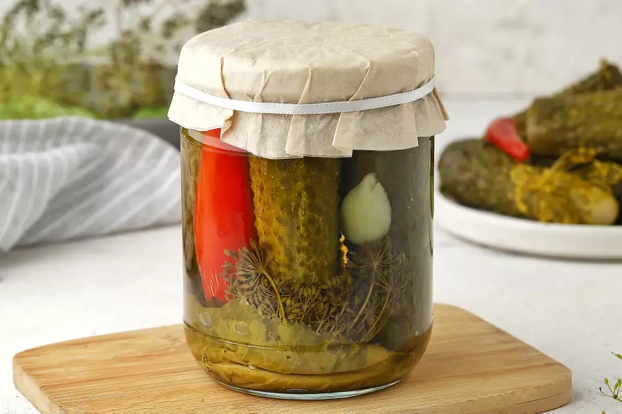 Готовое блюдо маринованные огурцы с мёдом