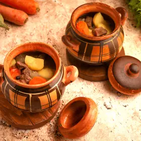 Жаркое из говядины с картошкой