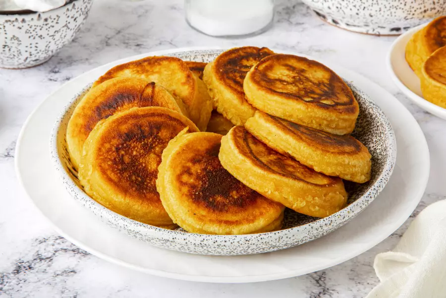 Готовое блюдо вкусные оладьи из тыквы