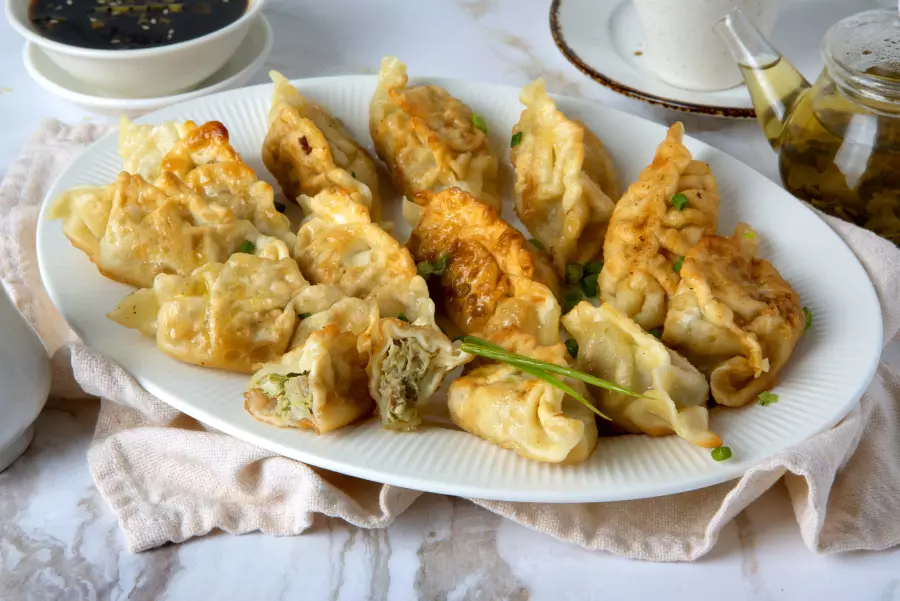 Готовое блюдо китайские пельмени