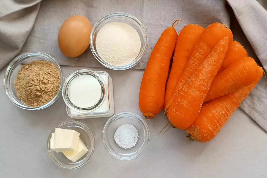Ингредиенты для рецепта морковные котлеты с манкой