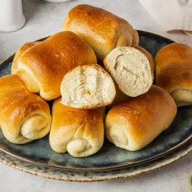 Пышные булочки в духовке