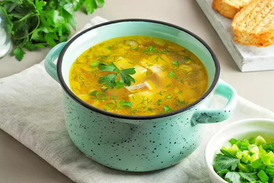Готовое блюдо гречневый суп с курицей