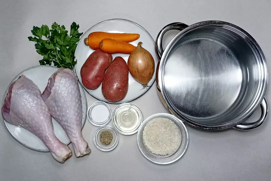 Ингредиенты для рецепта вкусный суп из индейки
