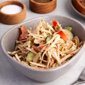 Салат из скумбрии с овощами