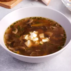 Суп с тофу и грибами