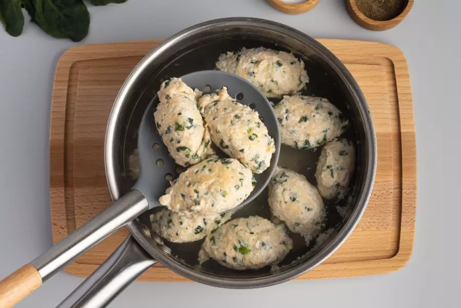 Готовое блюдо нежные куриные клёцки