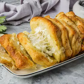 Хлеб с сыром в духовке