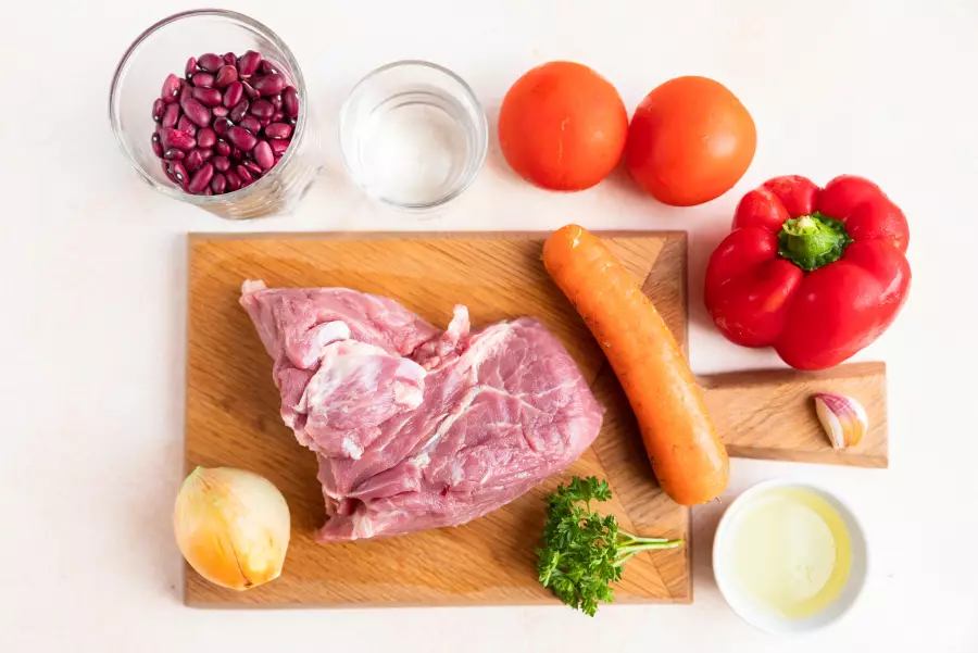 Ингредиенты для рецепта мясо с фасолью