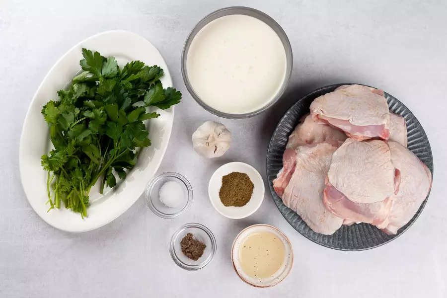 Ингредиенты для рецепта чкмерули из курицы по-грузински