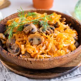 Солянка с грибами и капустой