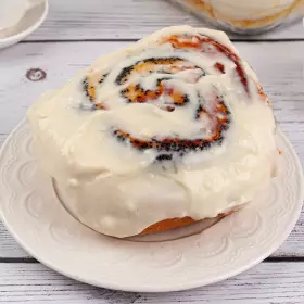 Синнабоны с маком
