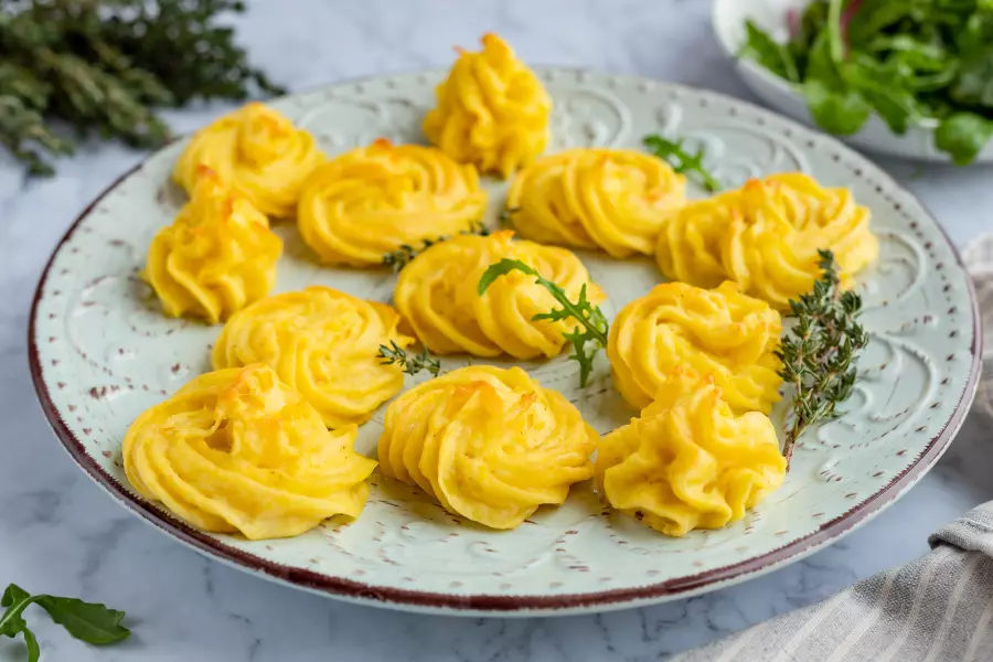 Готовое блюдо картофельное пюре в духовке