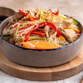 Фунчоза с мясом и овощами