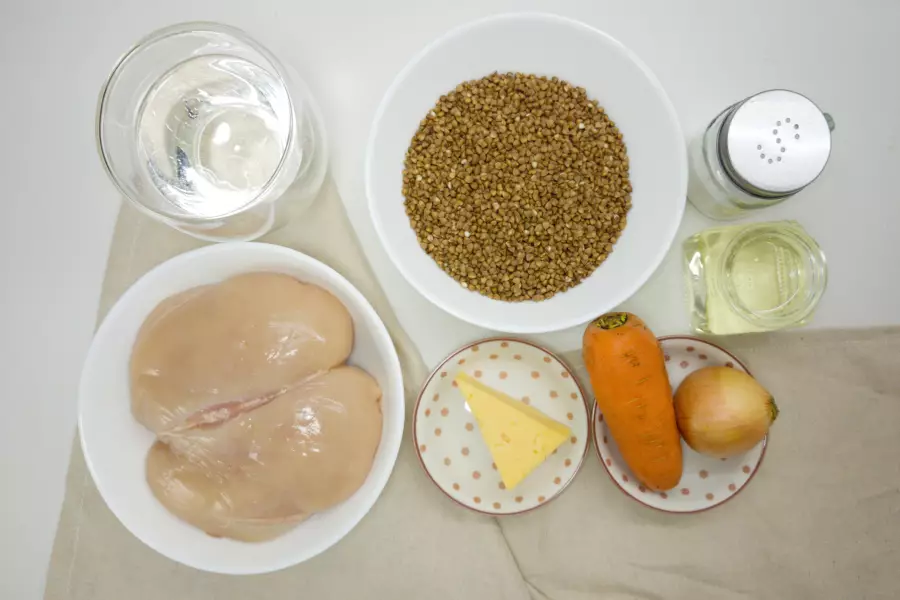 Ингредиенты для рецепта гречка с курицей в духовке