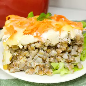 Гречка с курицей в духовке