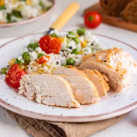 Сочные куриные грудки в духовке