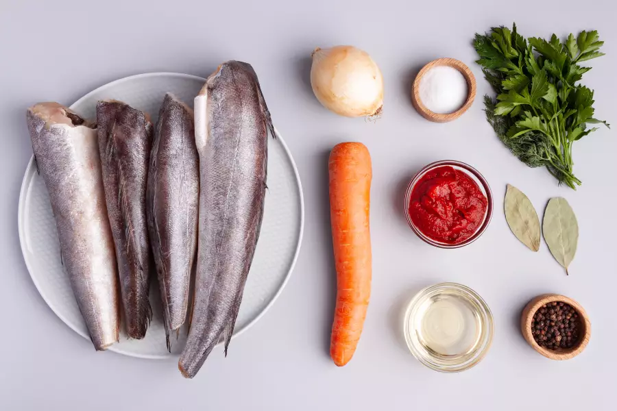 Ингредиенты для рецепта рыба под маринадом из моркови и лука
