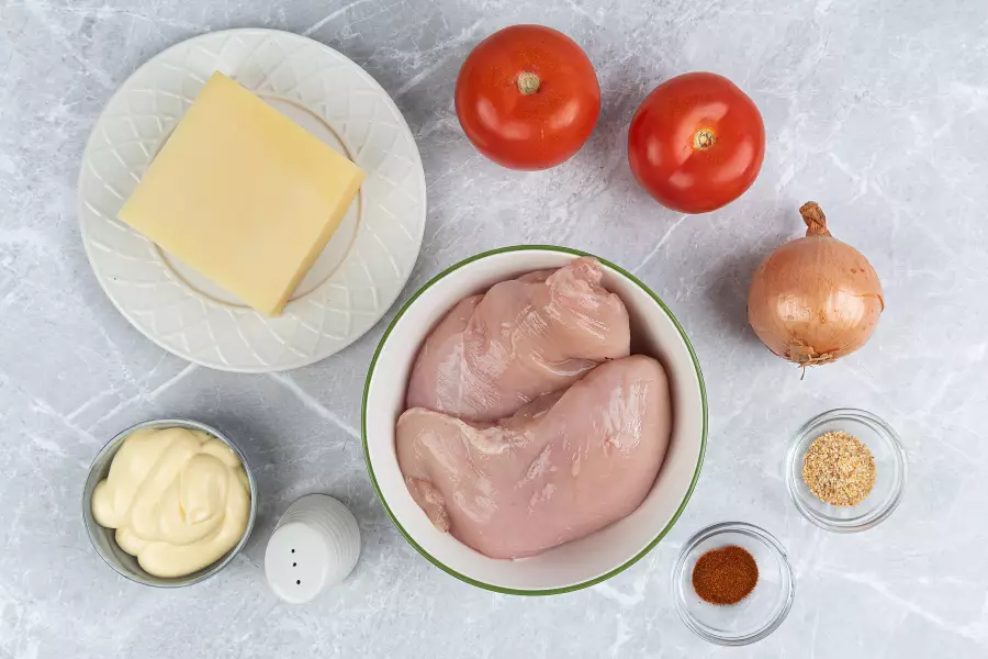 Ингредиенты для рецепта курица по-французски в духовке
