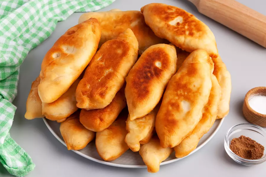 Готовое блюдо постные пирожки с картошкой