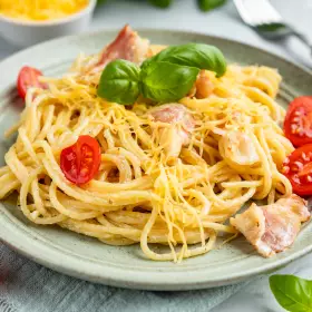 Паста с беконом и сливками