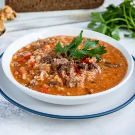 Харчо из говядины с рисом