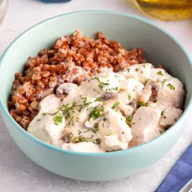 Курица с грибами и сыром