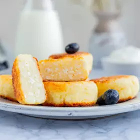 Сырники на манке на сковороде