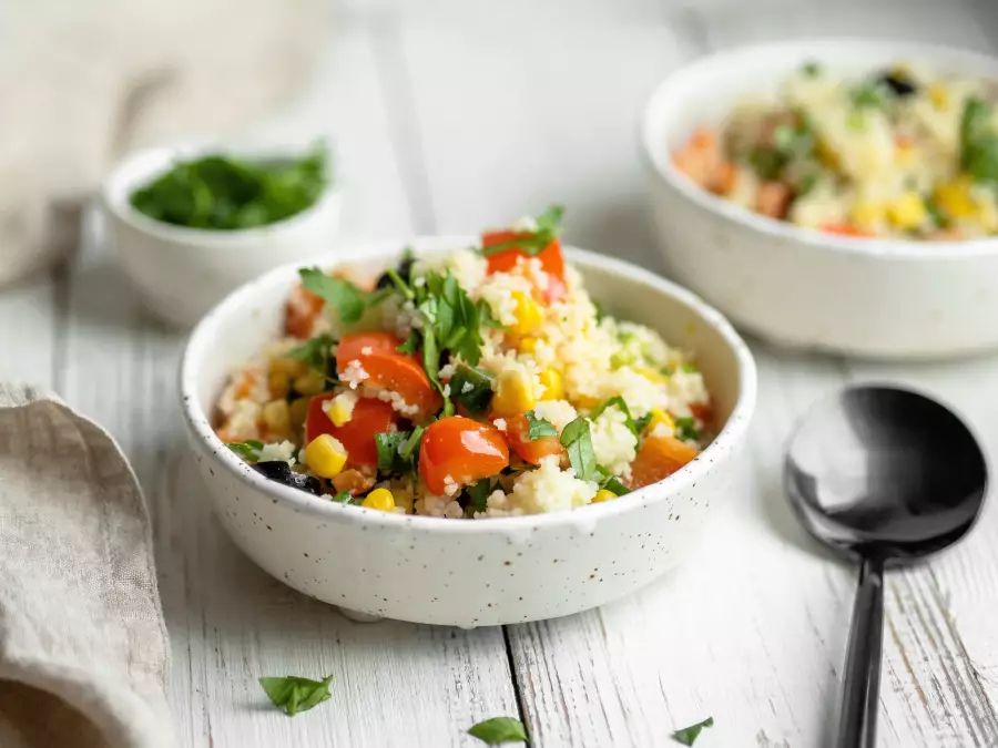 Готовое блюдо тёплый салат с кускусом